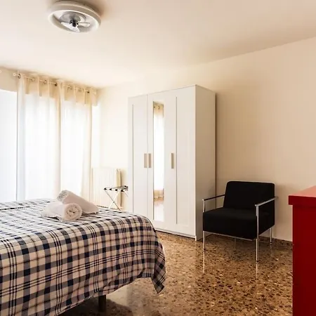5 Y Dos Banos Lägenhet Zaragoza
