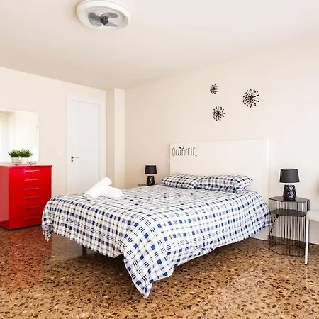 5 Y Dos Banos Lägenhet Zaragoza